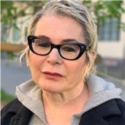 Filosofa di formazione, offro lezioni di ripetizione di filosofia, storia e italiano